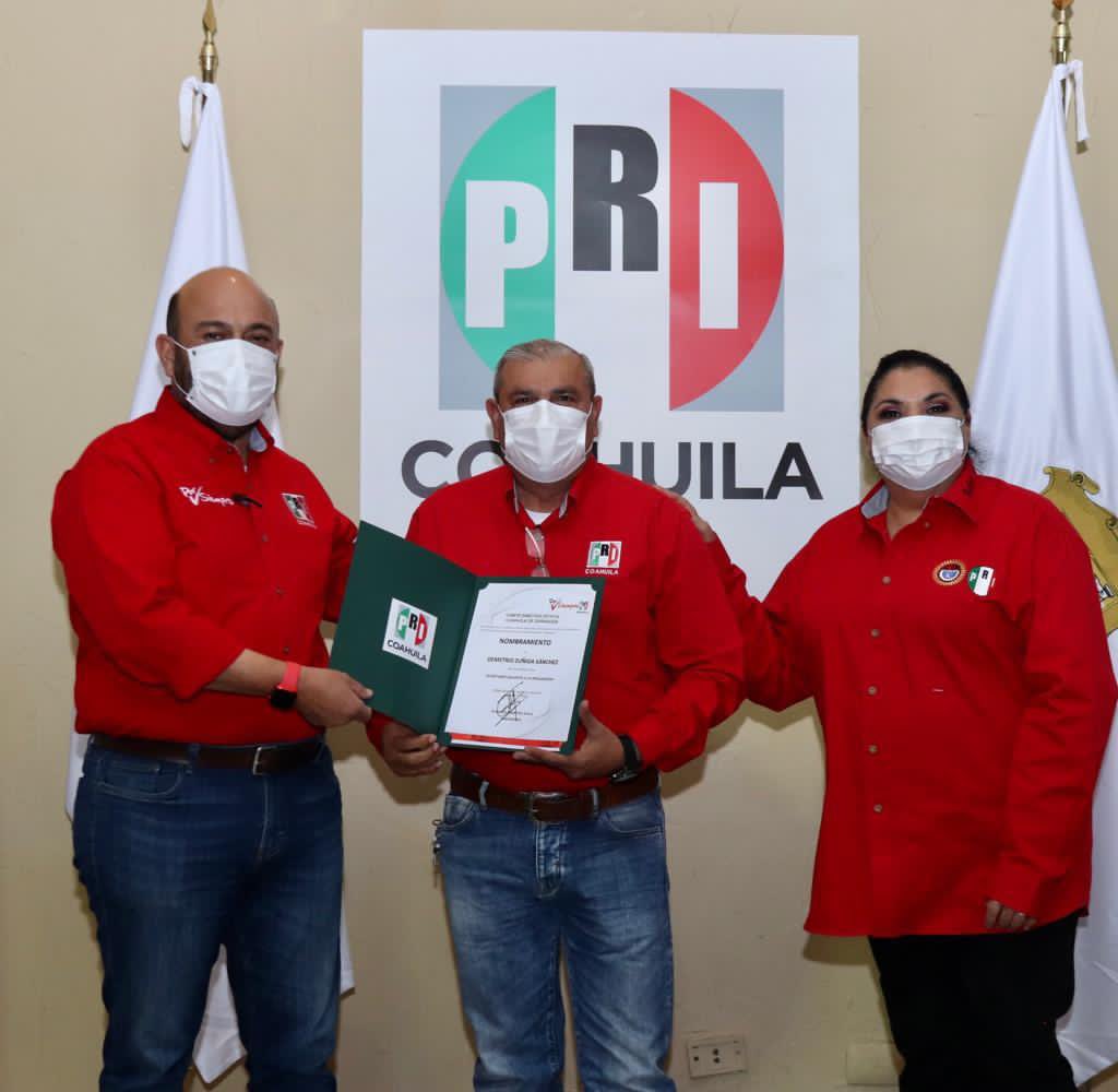 La Laguna de #Coahuila conoce el trabajo de Demetrio Zúñiga @Demetrio_z. Como Secretario Adjunto a la Presidencia del @Pricoahuila, sabemos que reafirmará la opinión que de él tenemos los priistas: un hombre de trabajo y lealtad partidista.
#UnidosEnMarcha 
#PorSiemprePRI