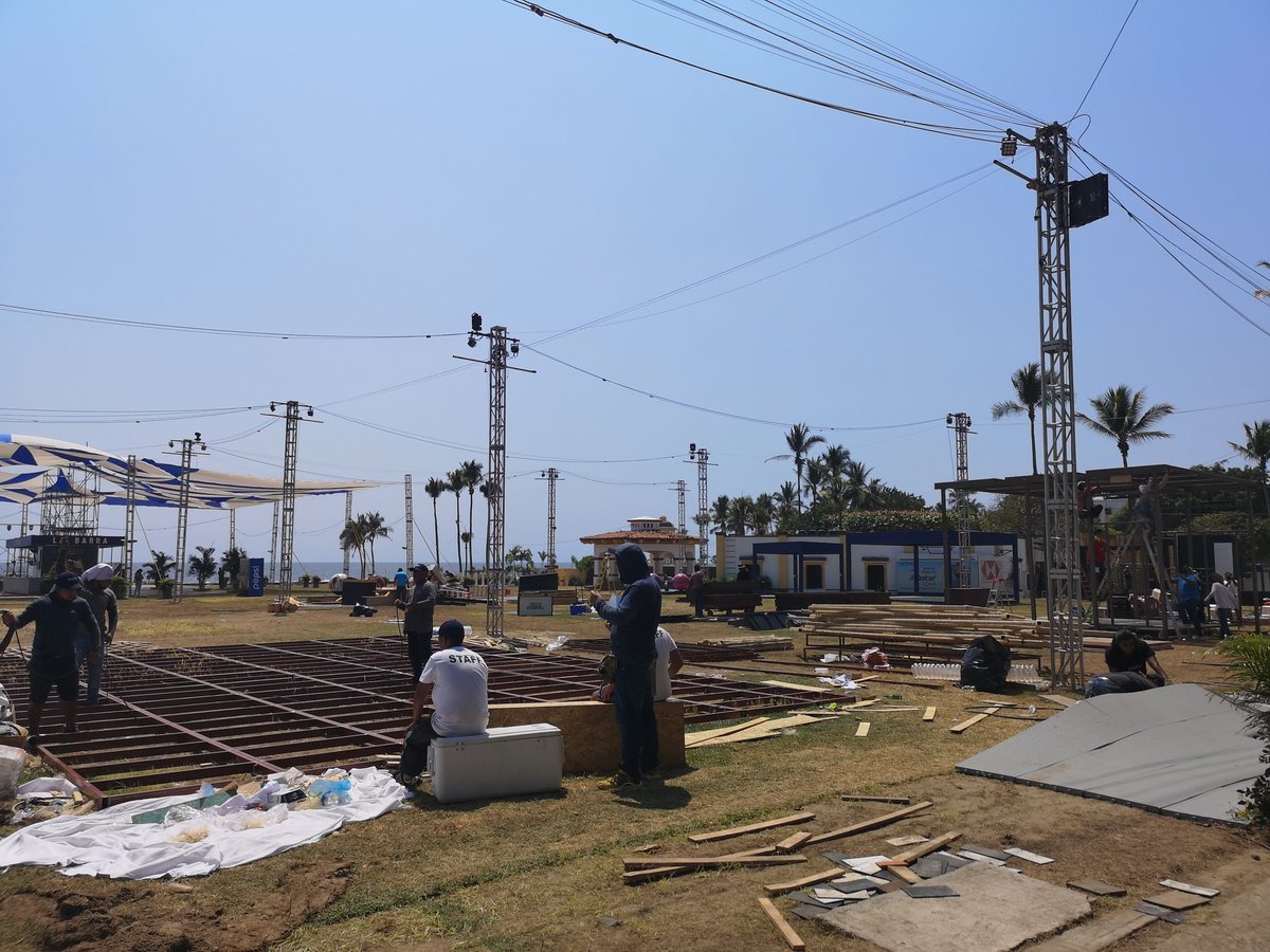 FoamALime's tweet photo. Some 12h after the final this is how Acapulco site looked:
#AMT2021 #AbiertoMexicanoDeTenis https://t.co/ZZ6uSpJUni