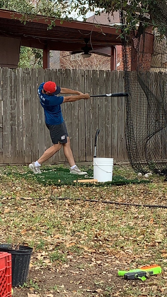 melznga's tweet image. A little tee work never hurts. #sundayfunday #baseballbusiness