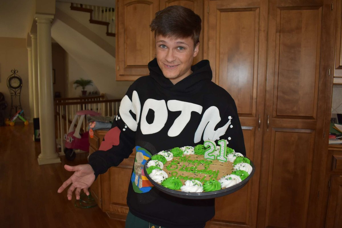 SuperShortyJoe's tweet photo. My @KidCudi MOTM Hoodie came in on my 21st birthday. Best birthday gift I could have asked for! https://t.co/Qmkg4FpbTe