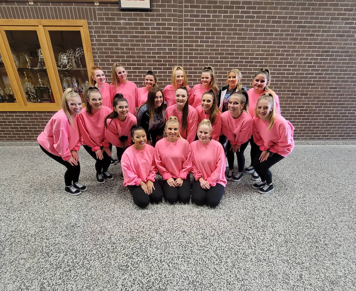 Dancz Catz energy was on fire 🔥Hold your heads high ladies, we have a NATIONALS to win🏆

Pom:Showcase Star, 2nd 
Kick:Ultimate Star, 2nd 
Open:Ultimate Star, 1st
Hip Hop:Showcase Star, 2nd 

Congratulations Gracie Graf for winning Captain of the Day💙