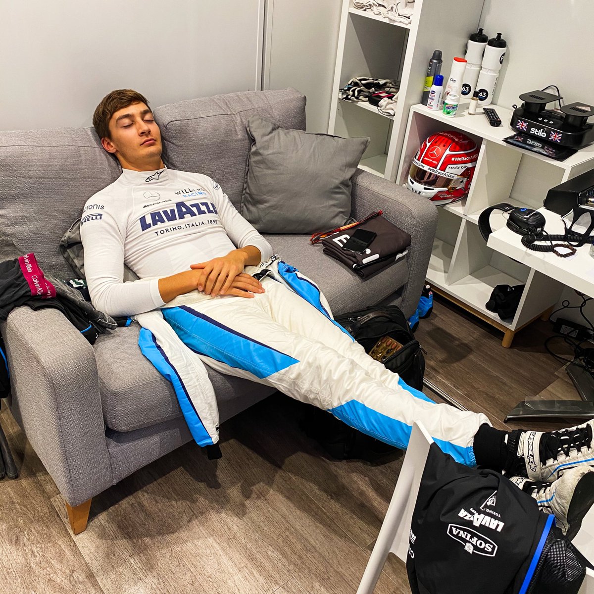 RabbiKurzer's tweet photo. @GeorgeRussell63 Watching episode 1. @netflix why would you dedicate a whole episode to testing?? https://t.co/XSL9sP3tmL
