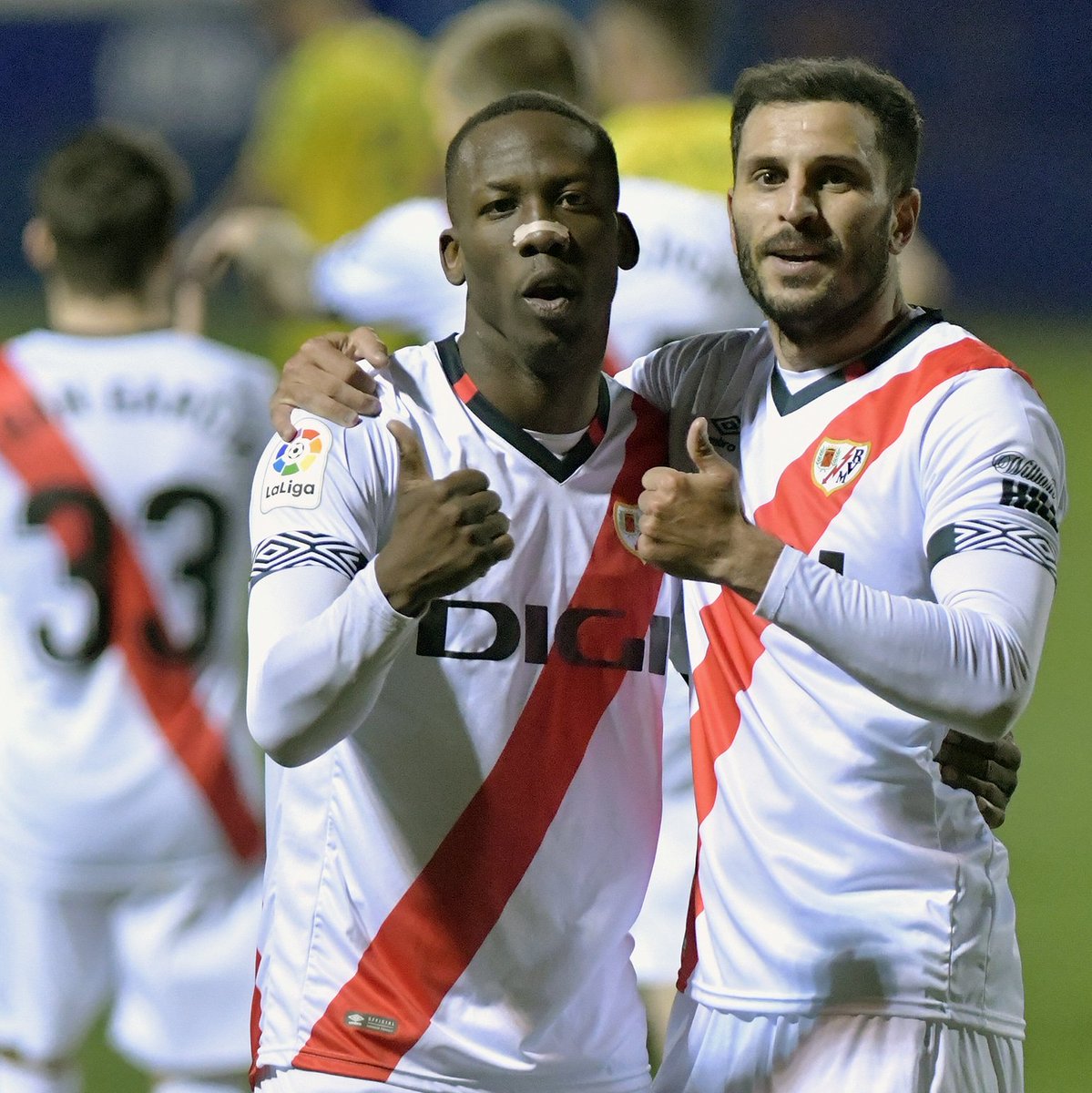 radiofuria's tweet photo. #LaLiga
#SegundaDivision
#AlcorconRayo 0a3 trunfazo en el derbi del equipo de Vallecas para meterse en PlayOff
Por arriba #EspanyolLogrones 4a0 para acortar distancias con el #Mallorca que empato con #Oviedo https://t.co/xePSEMcVOf
