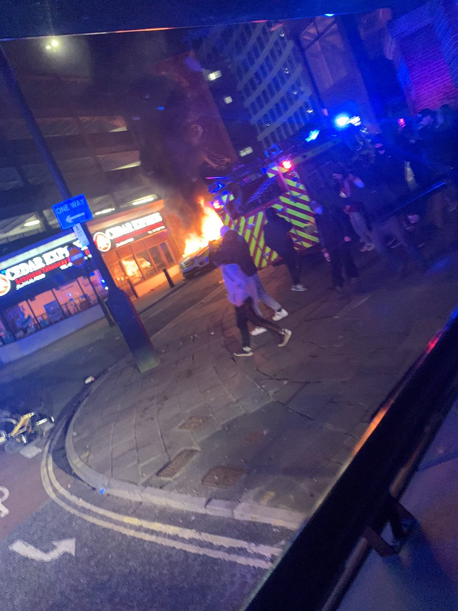 Bristol_Fire's tweet photo. Bedminster and @AFRSTemple are currently assisting police in the city centre with fires set by protestors. #redwatch @ASPolice https://t.co/GITgRmAhcy