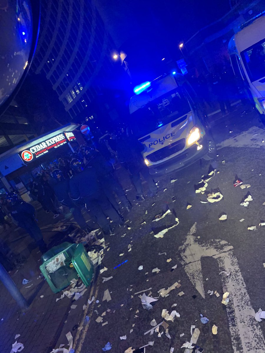 Bristol_Fire's tweet photo. Bedminster and @AFRSTemple are currently assisting police in the city centre with fires set by protestors. #redwatch @ASPolice https://t.co/GITgRmAhcy