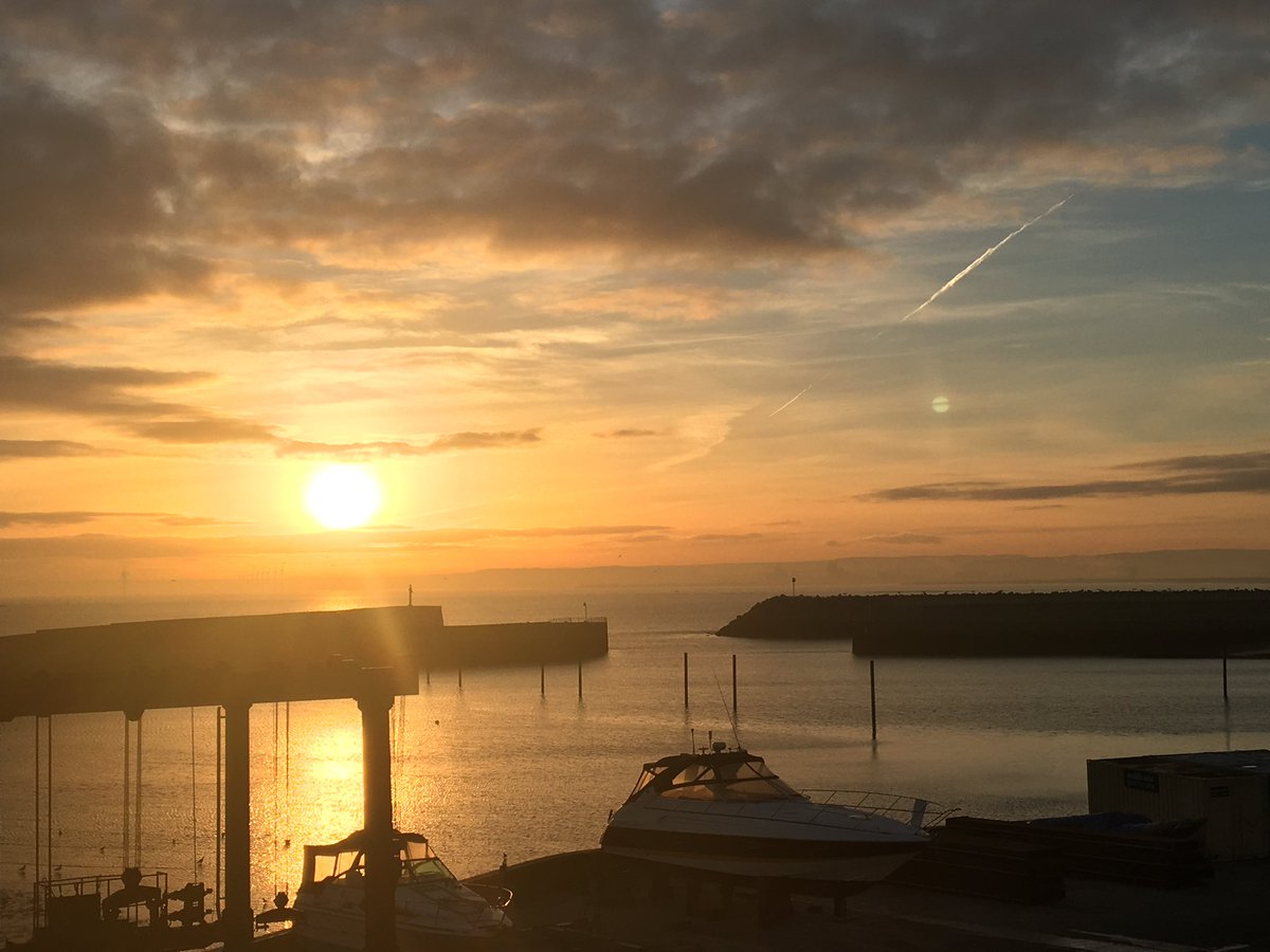 Hendo2004's tweet photo. Love the view from my window https://t.co/OymoUtD45D