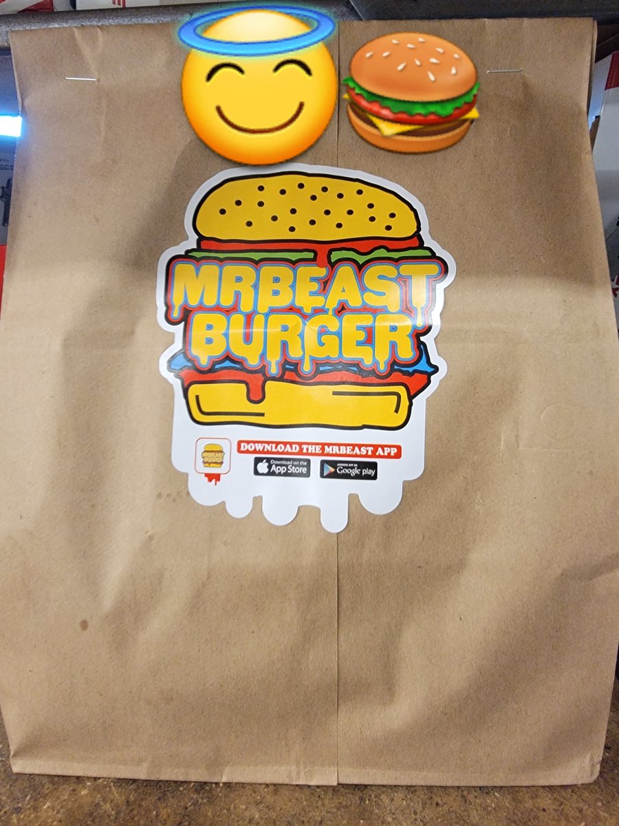 KarateNinja0's tweet photo. @MrBeast @MrBeastBurger @chrisTyson first time having it and it's pretty damn good🥺😅🍔😇💕 https://t.co/8sRxieeAxt