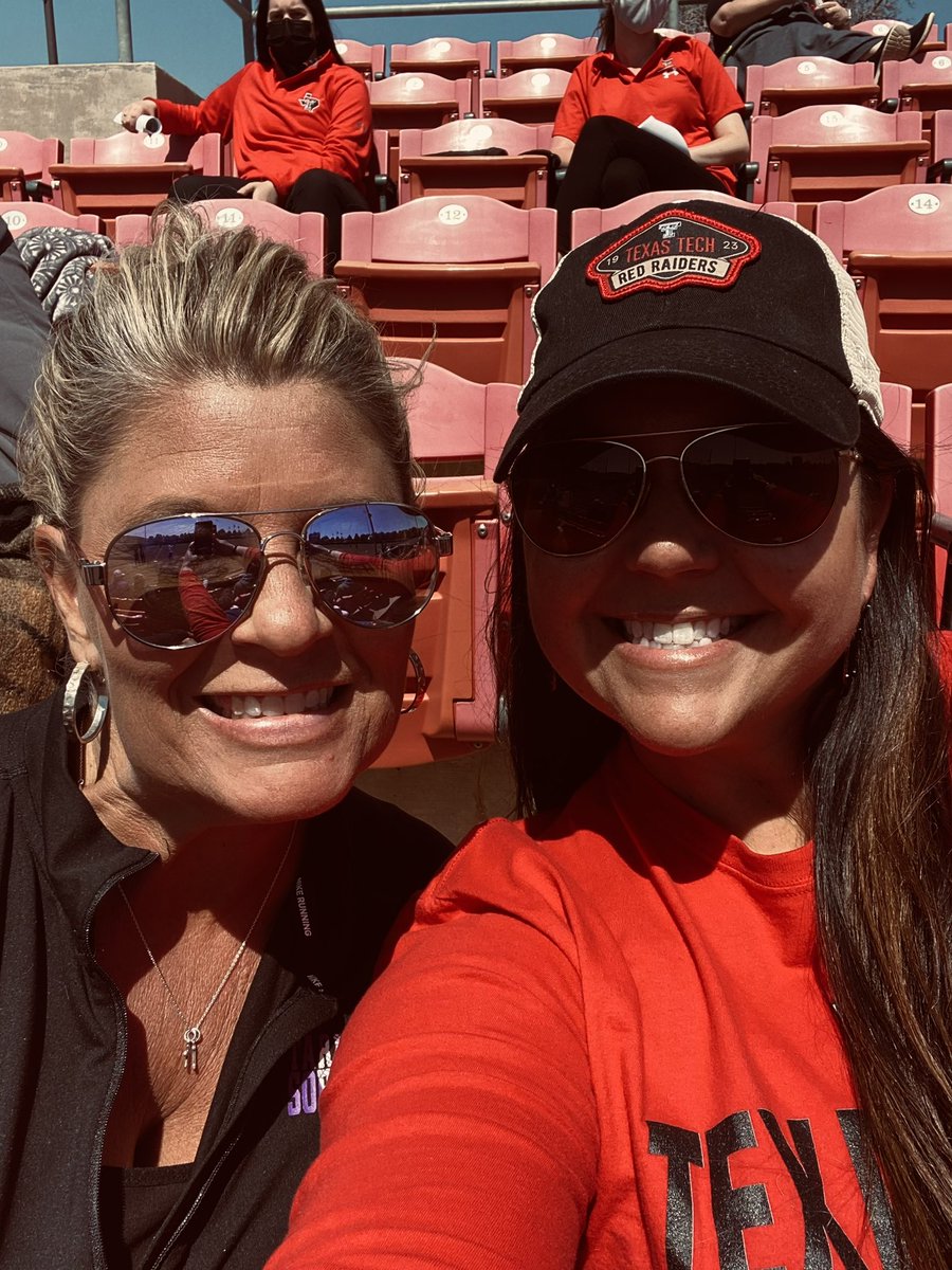 jen_medford's tweet photo. Another weekend of Tarleton softball in the books! Played some really great games and got to see long time friends from our softball family! #tarletonsoftball #bleedpurple 💜🖤 https://t.co/TSJSqTyiIF