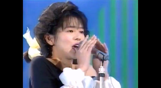 ばぶりっくぷれっしゃー 3月22日は世界水の日 Nowplaying 小泉今日子 水のルージュ Single Release 1987 2 25 作詞 松本隆 作曲 筒美京平 編曲 大村雅朗 カネボウ化粧品 87 春のイメージソング アクアルージュ Cmソング 小泉今日子