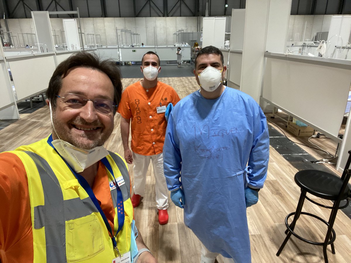 fpradosroa's tweet photo. Y lo demás se escribió y se escribirá, pero entre todo el drama que vivíamos supimos ser felices y hacer felices a mucha gente, se curaron muchísimos pacientes y nos sentimos orgullosos de formar parte de un equipo y una misión increíble! https://t.co/Xx1Zqm0Ehs