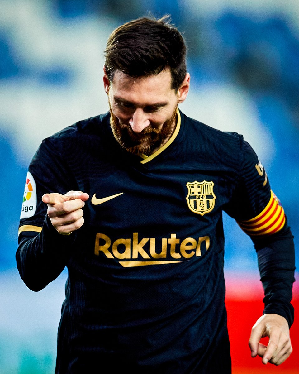 InvictosSomos's tweet photo. ➔ ¿Acabado? Lleva 29 goles y 11 asistencias en 37 partidos en la presente temporada.
➔ ¿Su final está cerca? Líder de goleo (23) y líder de asistencias (8) en la actual Liga.
➔ ¿Un problema para el Barça? Registra 19 goles y 8 asistencias en 19 partidos de 2021. 

EL REY. https://t.co/aBazrVCXqw