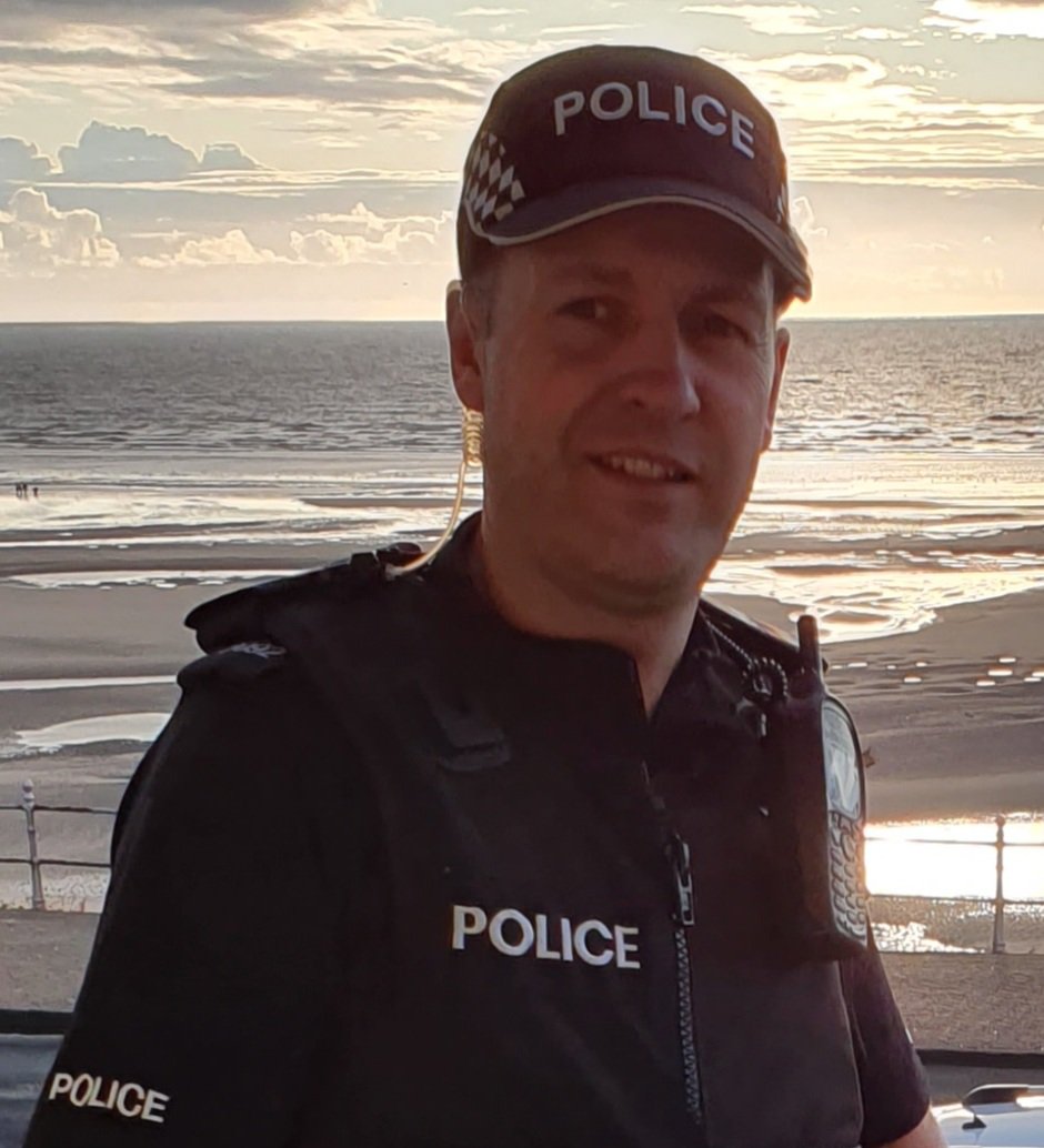 2092Ashton's tweet photo. I’m a police officer, a job I am incredibly proud of. But, underneath the uniform, I’m  a loved father, partner, son and  friend. Every police officer is a person, with a life, a story, a family. Don’t forget that. Thinking of my colleagues in Bristol today #BehindTheBlue https://t.co/BoHyseIFQu