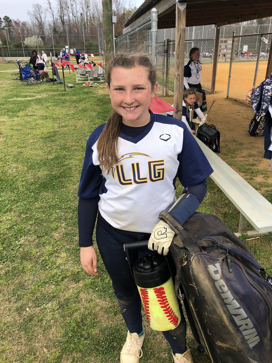 SassyGoff2027's tweet photo. 12U USSSA tournament champions!  I had a fun weekend on the dirt with my girls!
#LLGstrong ⚡️⚡️⚡️ https://t.co/AOvXDQ6BTG