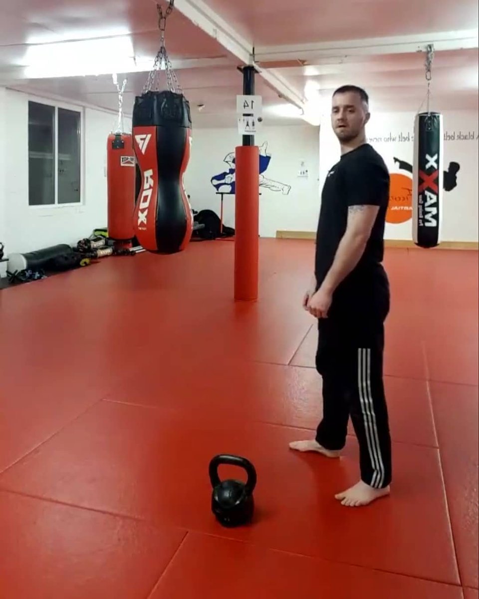 FightingFitCirc's tweet photo. Looking fwd to tomorrow nights Kettlebell HIIT session 👊

#fightingfitossett #kettlebellworkout #onlineclass https://t.co/6OZgssNohN
