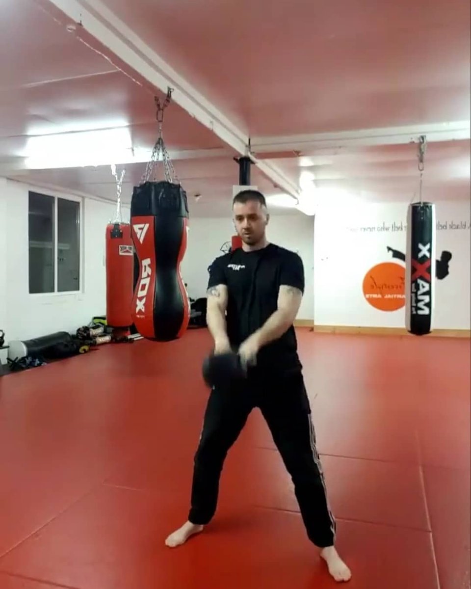 FightingFitCirc's tweet photo. Looking fwd to tomorrow nights Kettlebell HIIT session 👊

#fightingfitossett #kettlebellworkout #onlineclass https://t.co/6OZgssNohN