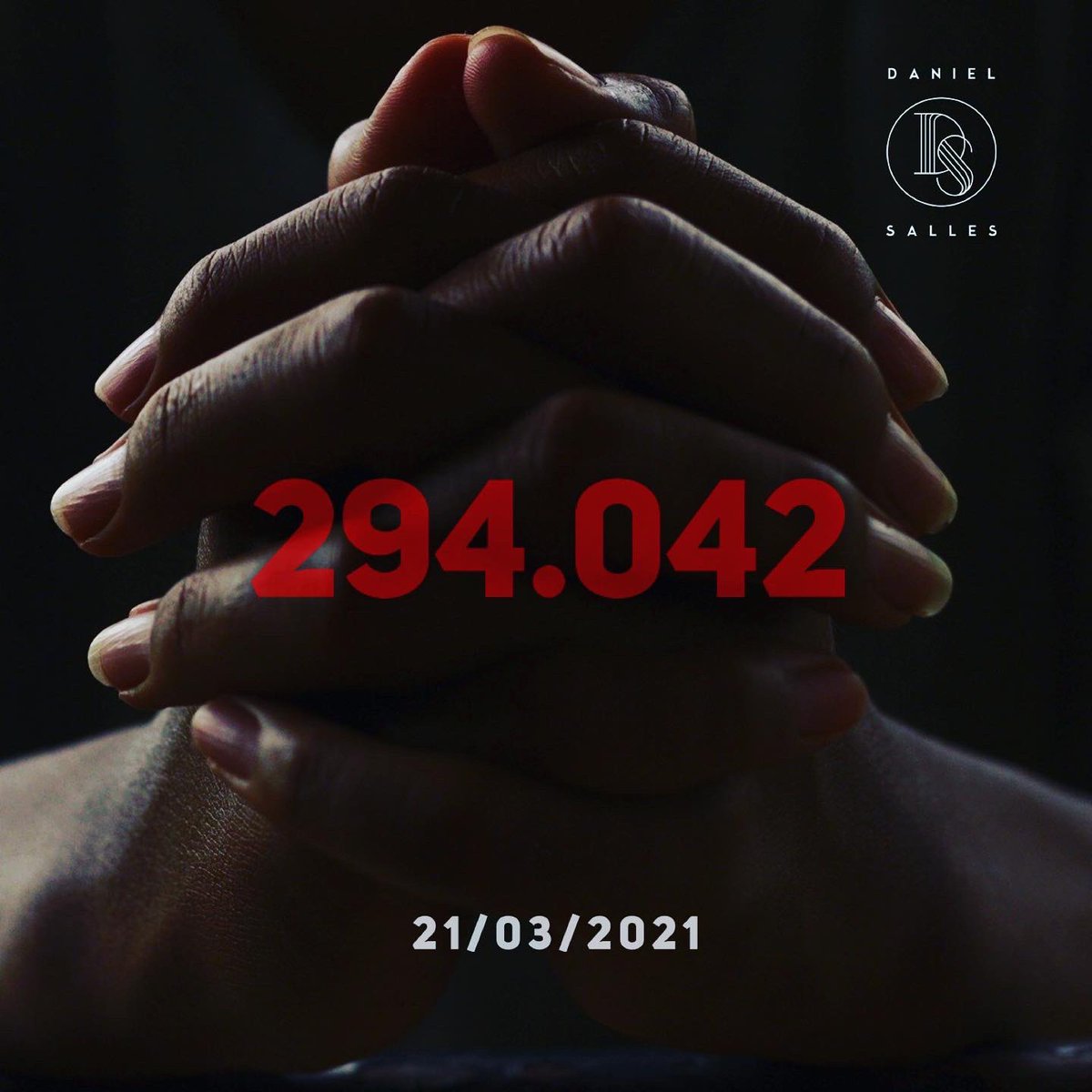 É TEMPO DE ORAR e AGIR!

Eu não quero gastar meu tempo acusando ou culpando os políticos que não aprecio pelas mortes do covid 19, isso não ajuda em nada!

Meu tempo será gasto com serviço, oração e clamor ao Deus Eterno para que tenha misericórdia de todos nós! 
Quem tá comigo?