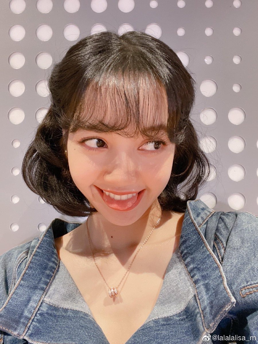 FANBLACKPINKa's tweet photo. [WEIBO] 210321 — Lisa weibo updates: 

🔗 https://t.co/fHsCwcyU6h

#LISA #weibo #LISA𓃠 #LALISA #LalisaManoban #WEIBO #BLACKPINK https://t.co/pWyQ164JPL