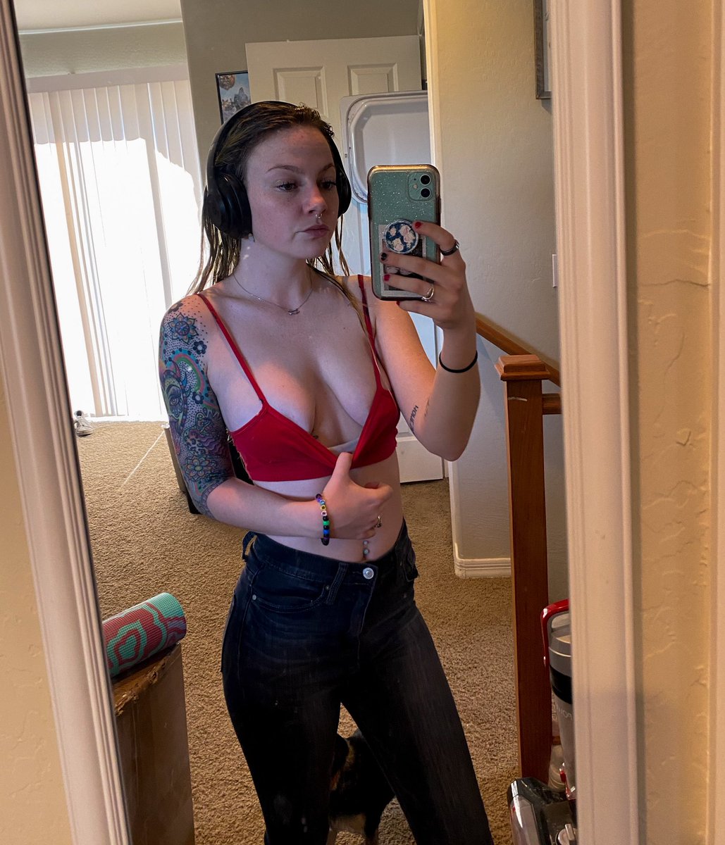 bambiluv222's tweet photo. feeling really good for the first time in awhile 🥰 https://t.co/ASjLRJ1B7p