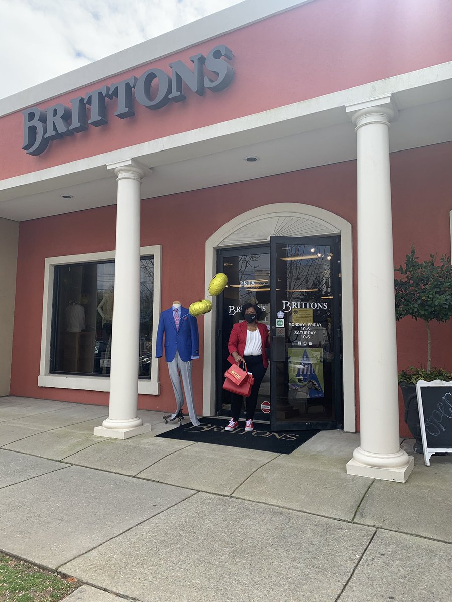 DevineForMayor's tweet photo. Yesterday, I visited small businesses in the Devine Street District. March 20 marked one year since businesses like @brittonstweets & @HandPickedInc had to close due to COVID-19. Their resilience inspires us all & I thank our small business owners for all they do. #DevineOnDevine https://t.co/m9c8uN8H6v