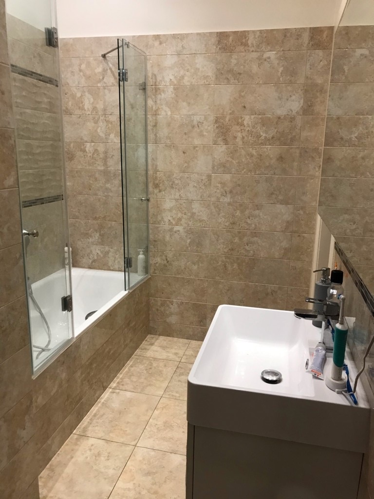 DreamsEstates's tweet photo. 𝑹𝒂𝒓𝒆 𝒐𝒑𝒑𝒐𝒓𝒕𝒖𝒏𝒊𝒕𝒚: At the corner of Dohány Str and Károly Blvd a 242 m2, third floor apt is for sale!
𝘗𝘳𝘪𝘤𝘦: EUR 690,000
𝐏𝐡𝐨𝐧𝐞, 𝐕𝐢𝐛𝐞𝐫, 𝐒𝐢𝐠𝐧𝐚𝐥, 𝐓𝐞𝐥𝐞𝐠𝐫𝐚𝐦: +𝟑𝟔𝟕𝟎𝟒𝟓𝟓𝟓𝟏𝟓𝟓 
𝐄-𝐦𝐚𝐢𝐥: 𝐨𝐟𝐟𝐢𝐜𝐞@𝐝𝐫𝐞𝐚𝐦𝐬𝐞𝐬𝐭𝐚𝐭𝐞𝐬.𝐡𝐮 https://t.co/bIFmLT01Uz