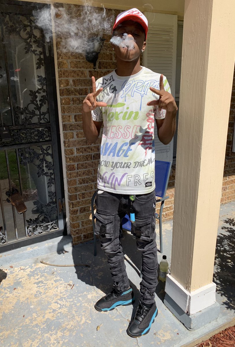CeoAlo's tweet photo. We Not The Same 🙅🏽♂️ They Like 0% Of Me 💩 On My Enemy’s I Know They Sick 🤢 Of Me.....
#TheFlyWay🧩
#mrthinkiongotitonme🤫 https://t.co/CODRk40j8e