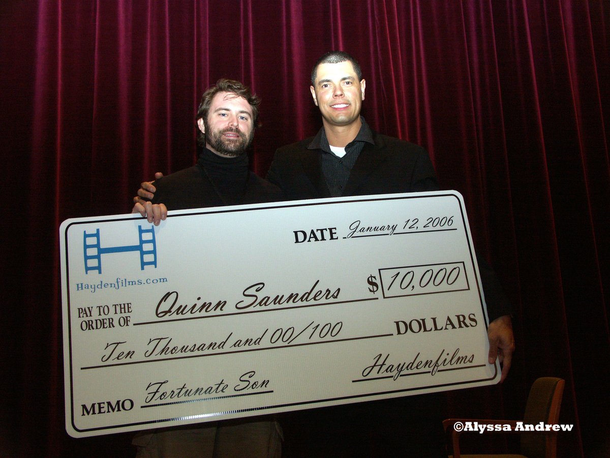 Haydenfilms's tweet photo. Screenplay writers: the Haydenfilms 1.0 Screenwriting Competition Early Bird Deadline is 5 DAYS away! Take advantage of the Early Bird and submit your work ASAP. The winner gets $10,000! For more, click below. #ScreenplaySunday #ScreenwritingCompetition
https://t.co/Fy8fXYuubY https://t.co/DQqh53E4Kp