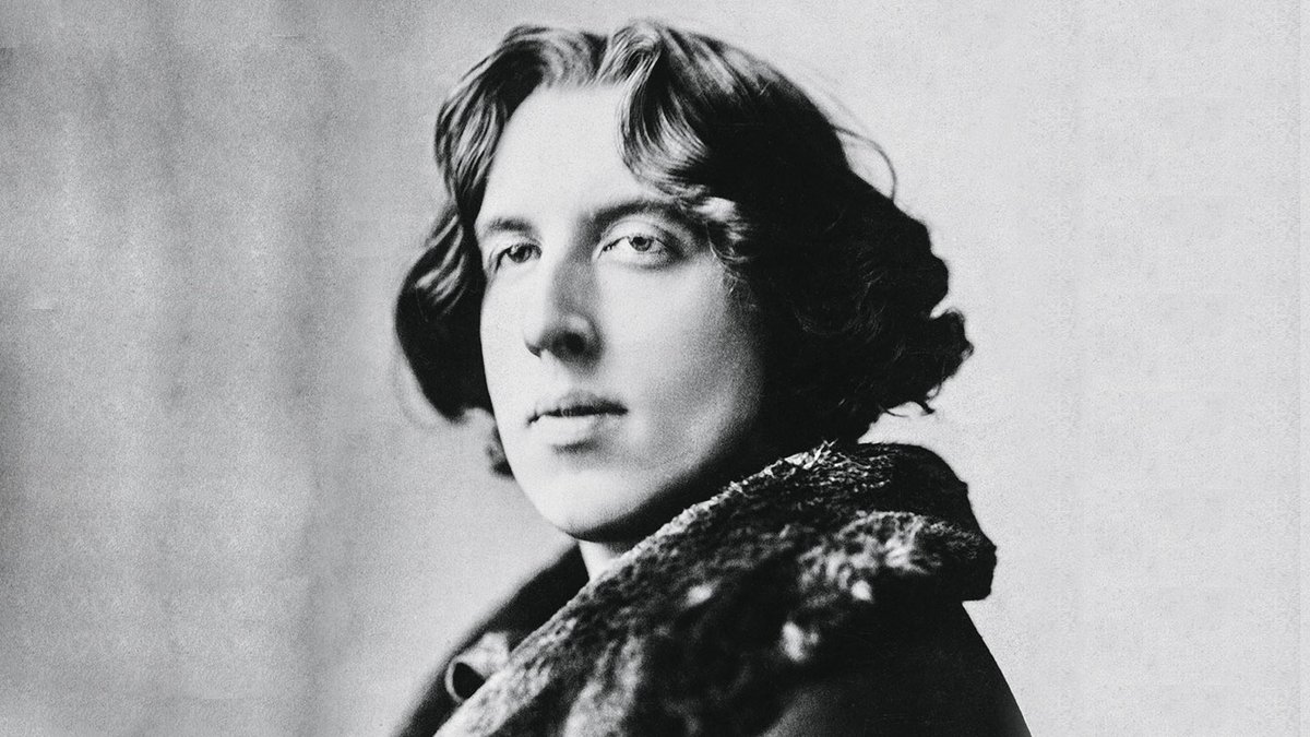 "La única persona que necesitas en tu vida, es aquella que te demuestre que te necesita en la suya".
(Oscar Wilde. 1854 - 1900).