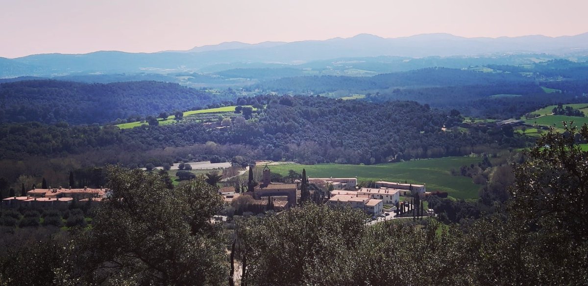 vallcarbonell's tweet photo. Ja es pot signar la petició que han organitzat els veïns de #Samalús en contra del parc solar fotovoltaic via:
https://t.co/YW3HKOuWWT https://t.co/ma5ErgWRvG