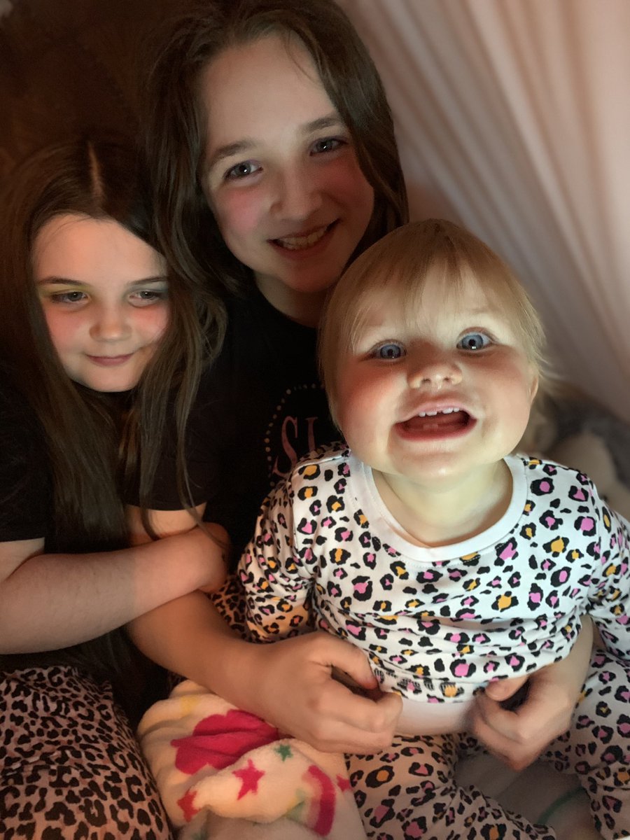 NEVER_Cycling's tweet photo. These 4 kids look like they want for nothing but have been through a lot. We do our best to make our time together as a complete family as good as we can. #family #complete #love #completeus https://t.co/cnNBOQ32d6