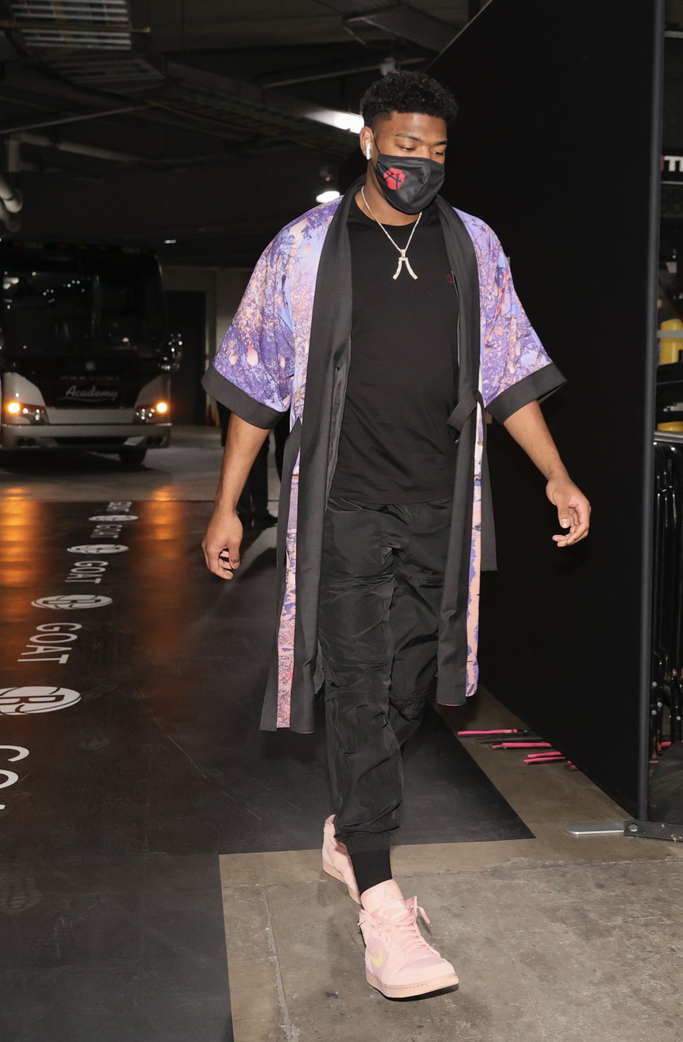 rui hachimura shoes cherry blossom