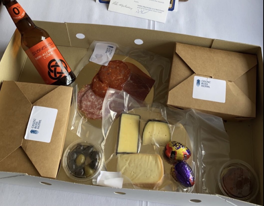 A lovely gesture from the <a href="/CelticRossHotel/">Celtic Ross Hotel</a> ahead of the #WestCorkSportsStar awards tonight! Well done on a great event <a href="/HelenWycherley/">Helen Wycherley</a> <a href="/Grantie79/">Neil Grant</a> <a href="/KieranMcC_SS/">Kieran McCarthy</a> <a href="/PaudieP/">Paudie Palmer</a> <a href="/JP_Cork/">JP McNamara</a>