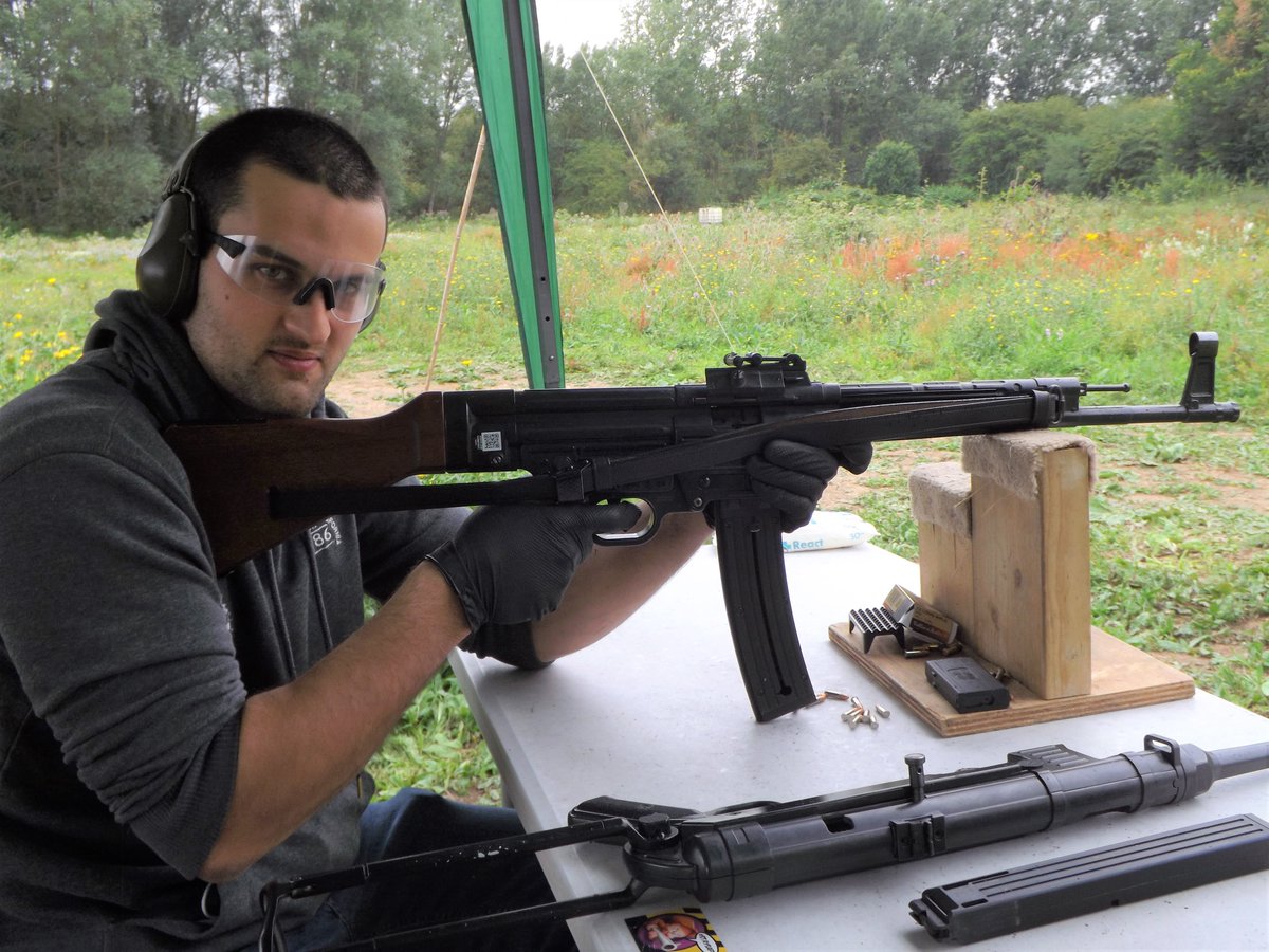 VyvyanG1's tweet photo. Sensational Sturmgewehr 44 - first assault rifle to see deployment on a large scale. Vouchers available at #skillatarms #vyv #vyvyan #instagood #love #cute #tbt #like4like #followme #picoftheday #gamerlife #selfie #summer #art #instadaily #friends #repost #nature #meanlook #smile https://t.co/0C6zPZ7sCB