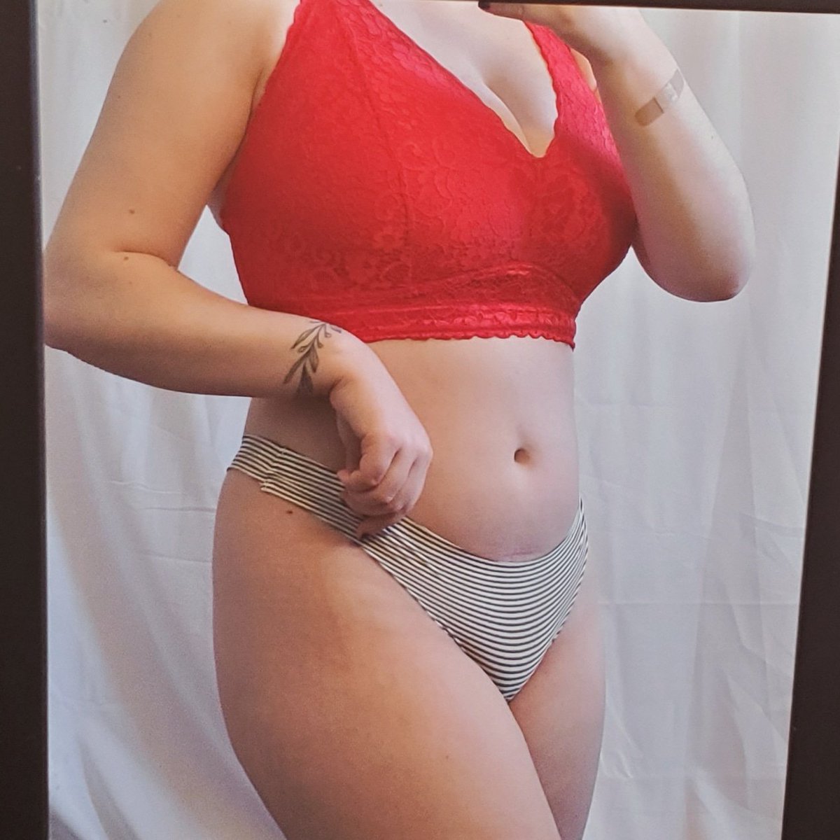 caylahsmasque's tweet photo. Topless dick rates available!
🌿 $5
🌿 topless video of my rating
🌿 1-10 overall
🌿 1-10 in the following categories:
     🕊 length
     🕊 girth
     🕊 appearance
🌿 explanation of why for an extra $3
🌿 what I would do with it for an extra $3
Discounts if you go thu OF https://t.co/jsJlqkGUMK