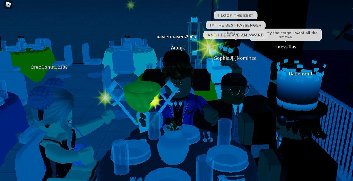 LiatRoblox's tweet photo. Our staff awards has concluded the important awards goes out to therealzeed for being the best staff of the year, AND Aionjk for being the best passenger of the year! Be sure to congratulate them in the comments below. It was a blast! #ROBLOX #RoAviation https://t.co/WwFh3B9IKu
