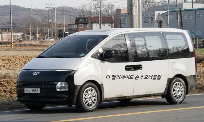 korean minivan