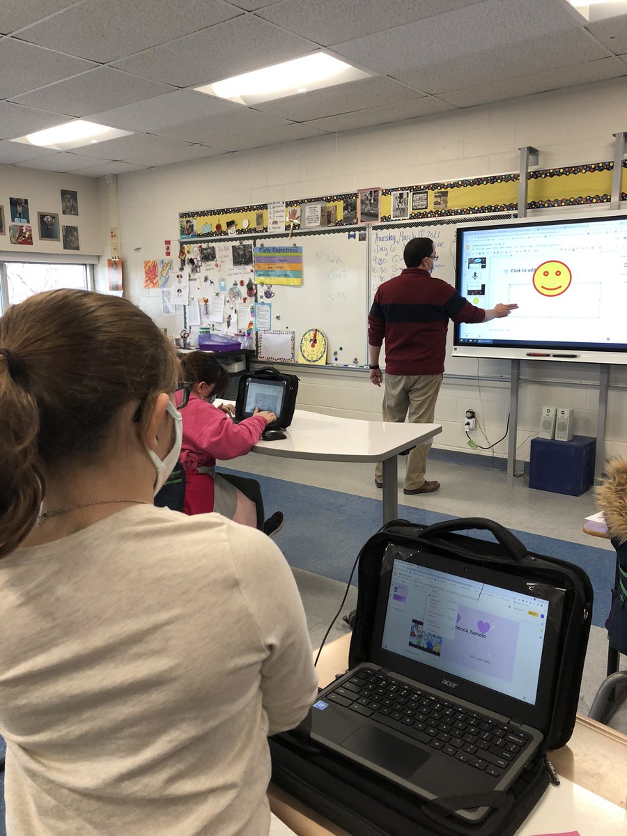 RayleGoy's tweet photo. Mr Yonteff teaching my 4th grade class some interesting features in Google Slides. He returns on Tuesday to help implement these features in the students book reports. Thank you! @DYonteff @StoutengerCHES @BeekmantownCSD @MannixDan @SJPaquetteEdu @MBishopCHES https://t.co/L4CqsPfBRb