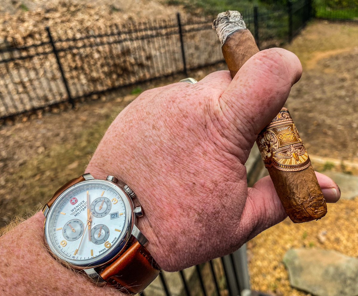 stogiedad's tweet photo. Lighting the @officialprimo up for some steaks and trying a couple of firsts for me...@oldforester 1920 #ProhibitionStyle and an @EPCarrillo #Encore. Itβs gonna be a fine evening. #nowsmoking #CigarLife https://t.co/VmhAIqXW5i
