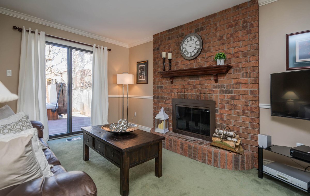 bel_lelli's tweet photo. JUST LISTED 1175 Pebblestone Cres., Pickering $1098000 Renovated 4+1 bed, 4 bath, 2 storey on a cul de sac. Chef's Kitchen, walk-out to backyard oasis, 8ft Arctic Hot tub #justlisted #forsale #newlisting #toprealtors #expertmarketers
https://t.co/npOA2ZRHkJ https://t.co/Rj6QiqTtoj