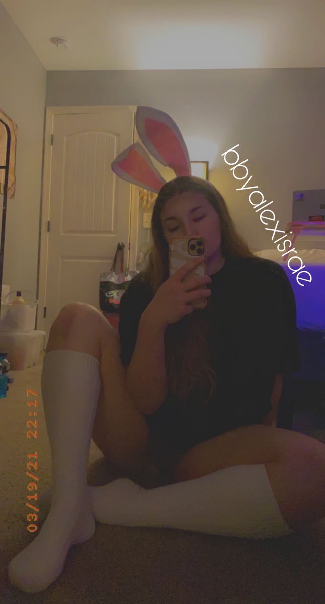 PRE HIATUS SALE ♡ (@bbyalexisrae2) / Posts / X