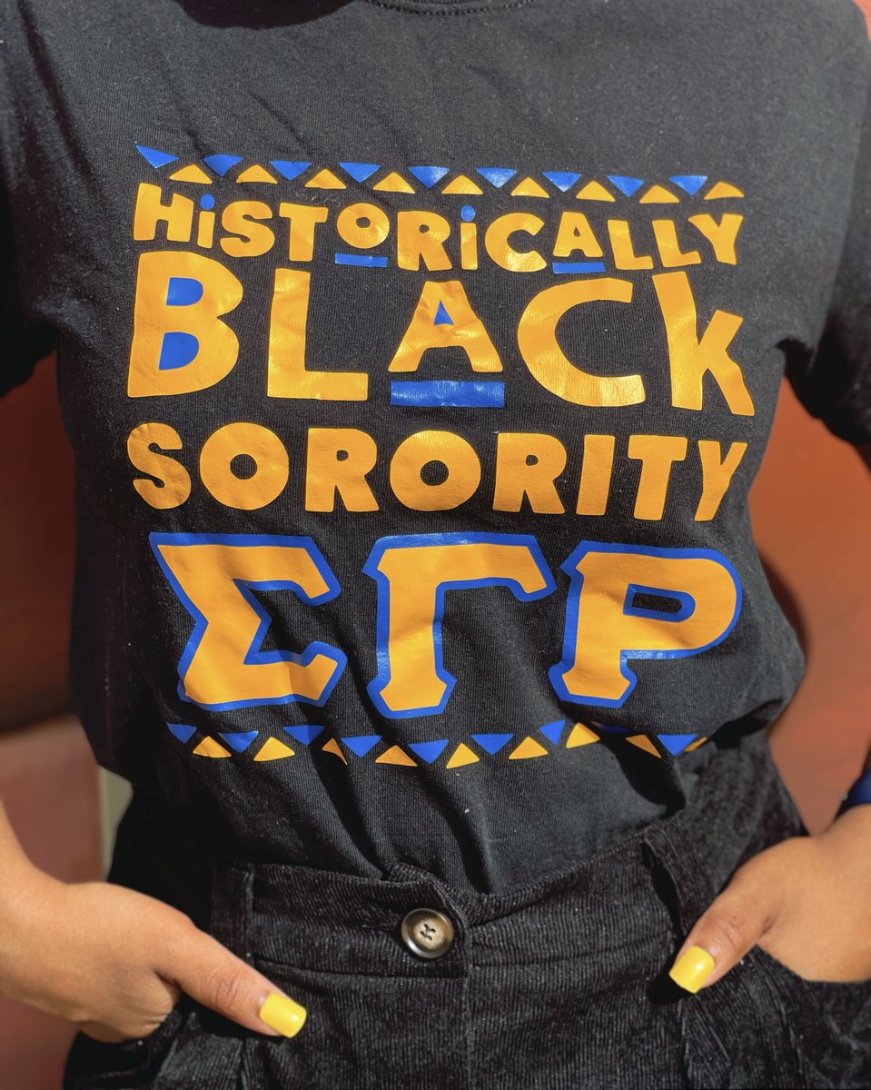Ess_Amari's tweet photo. “All hard work for a Sigma”
1 year locked in🔒💛💙

#RHOyal Legacy #11 #Σigmaversary https://t.co/fLemO6PkjZ