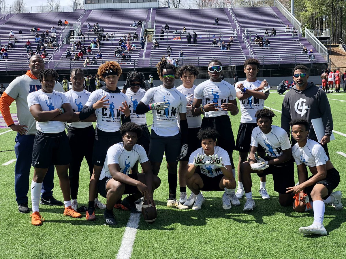 CaydenTrotter's tweet photo. @NCWarriorsFB #ATLLegends 15u 6-0 on the season. Future is bright 😎 https://t.co/MWHpPwe61A