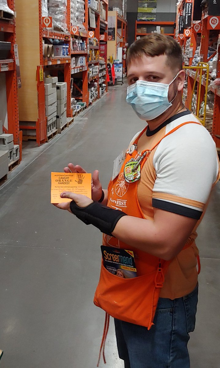 Craig on our InFocus team Caught Orange Handed reminding a peer to wear gloves. Great job keeping your finger on the pulse of safety! #6363Palmcoastproud #SafetyIsPersonal#SafetyIsNow <a href="/HDRessie_8531/">Therese</a> @WardallyJ <a href="/RickGTHD/">RickGTHD</a>