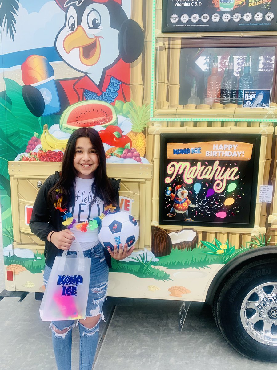 KonaIceofTCWA's tweet photo. HAPPY BIRTHDAY MARAHYA &amp; Thank you for having Kona Ice out for your Birthday Drive thru celebration!!❤️🐧🍧 https://t.co/vQB79bntCR