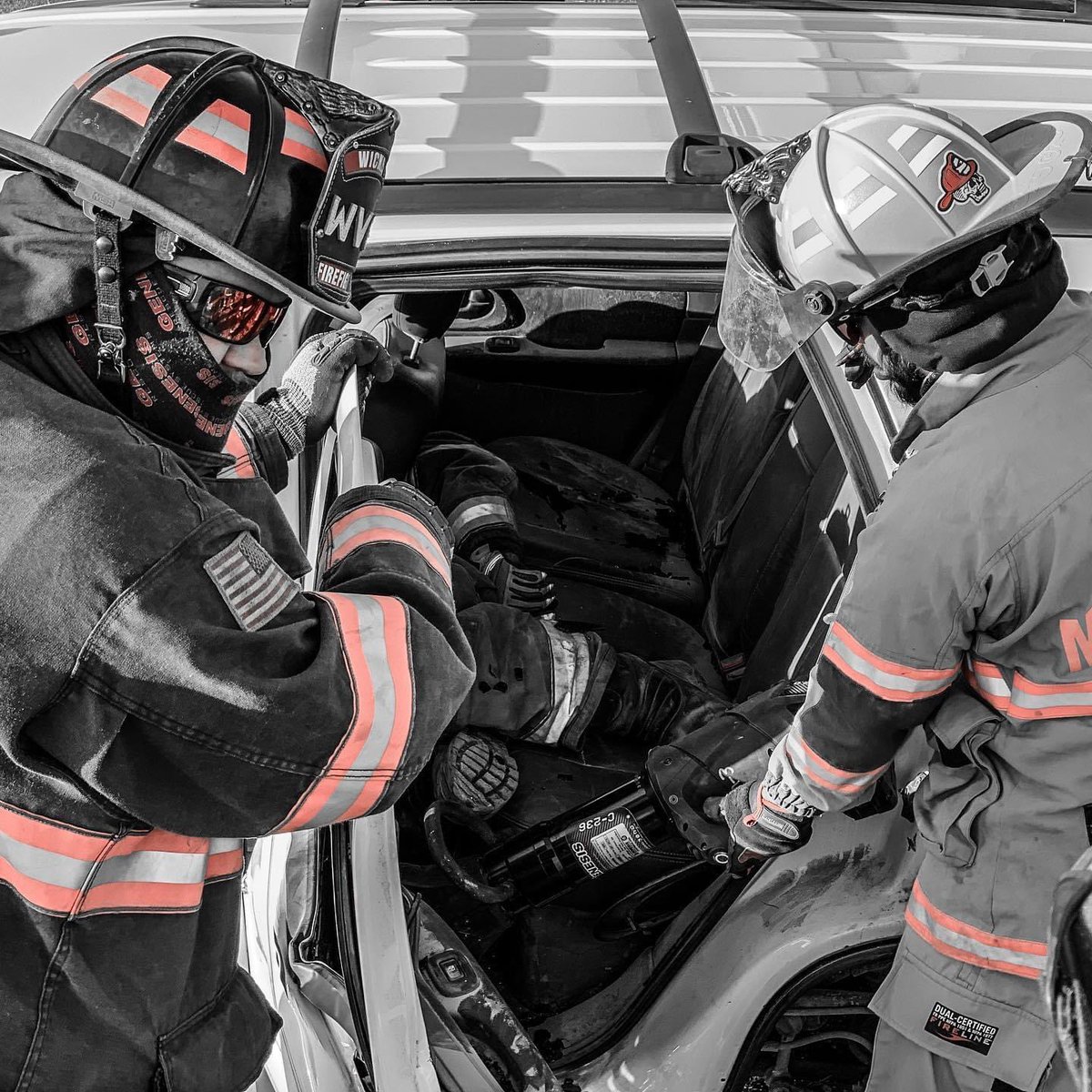 ThatOneDudee5's tweet photo. Vehicle Rescue Tech 2 ✅
Had a badass time with a good group of men🙏🏽
#MVFD https://t.co/6bAERlcb2j