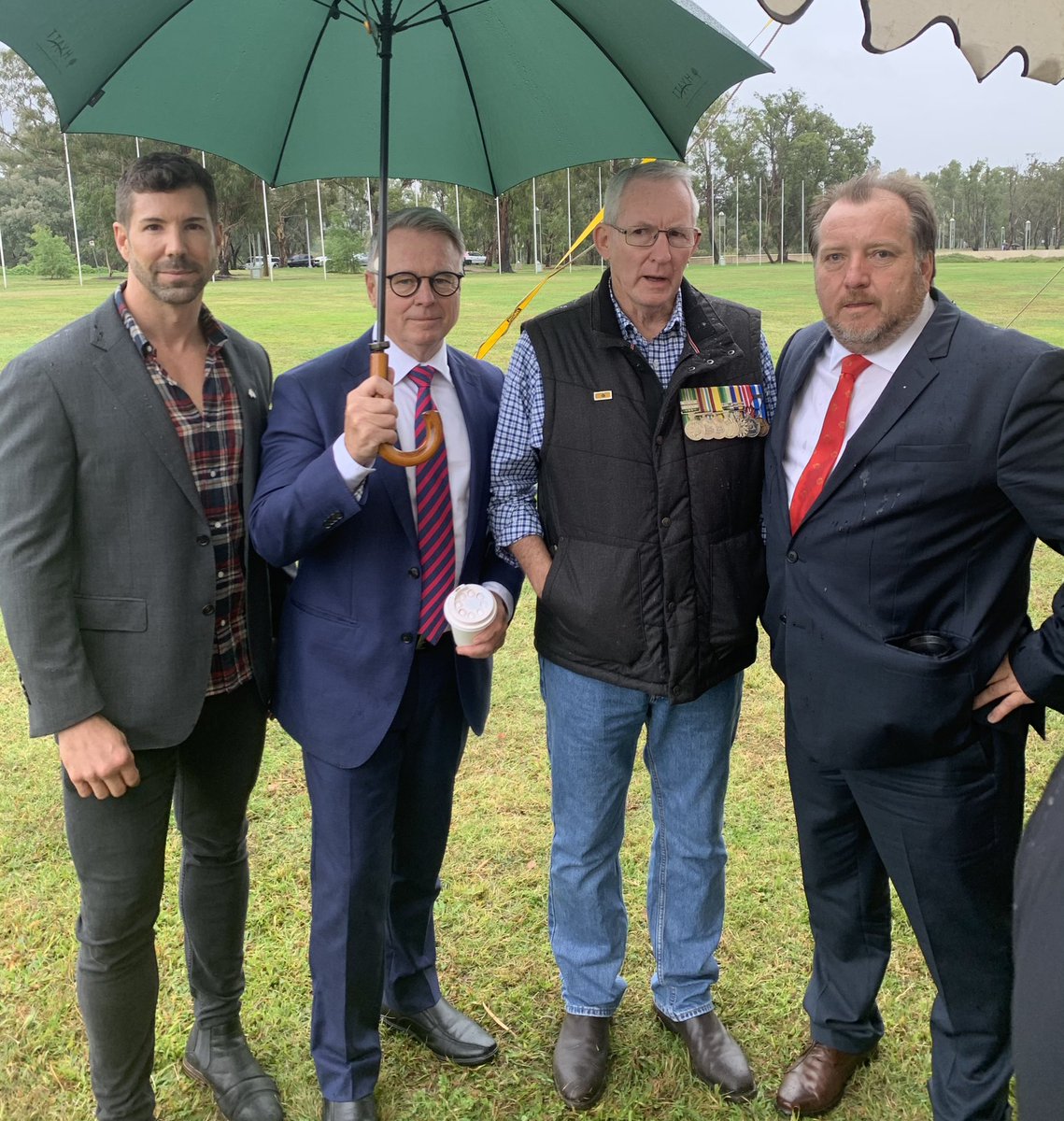 fitzhunter's tweet photo. An amazing veterans rally outside Parliament House this morning. Well done to Heston Russell, Julie Ann Finney & all those who have driven the campaign for a Royal Commission in to Veteran Suicide #voav @RobMitchellMP https://t.co/nBEJrz6oTv