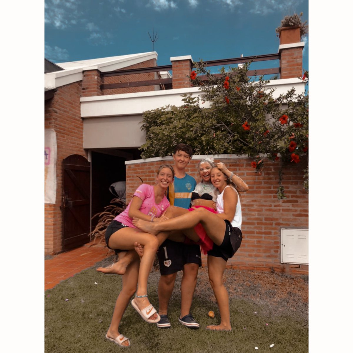SofiGateu's tweet photo. MIS HERMANOS, MI HISTORIA, LO QUE SOY💖 https://t.co/dnmIBmB3XA