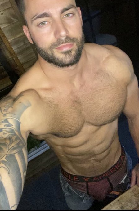 New ONLYFANS post! https://t.co/rzaiC9BSdq https://t.co/2BE7tJENN2