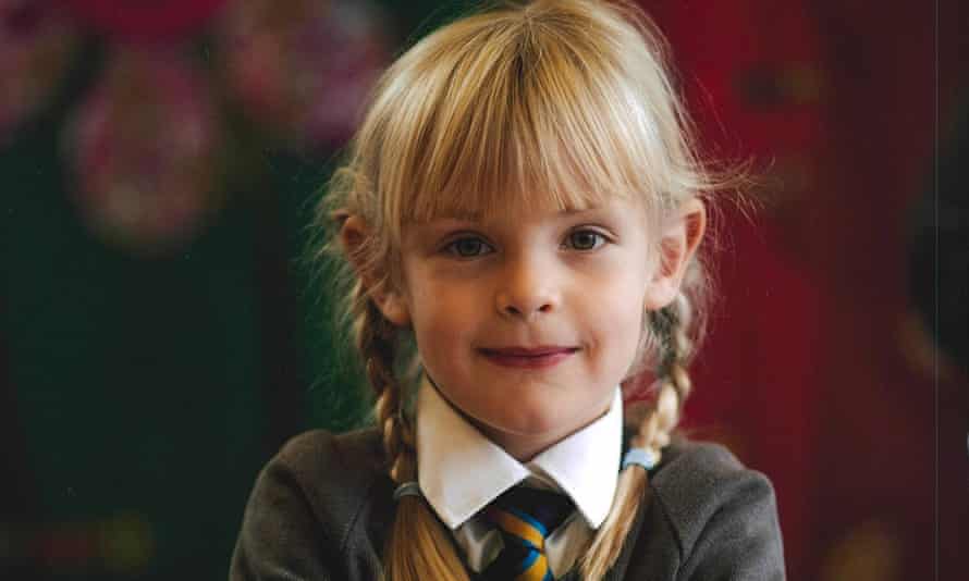 KeyserSosse's tweet photo. One year ago today, 22nd March, 2020

Emily Jones aged 7, was horrifically murdered on Queen's Park, Bolton, by a schizophrenic asylum seeker.

Please never ever forget little Emily

Sleep well beautiful Angel ❤ 🙏 https://t.co/XsOd2LQq8W