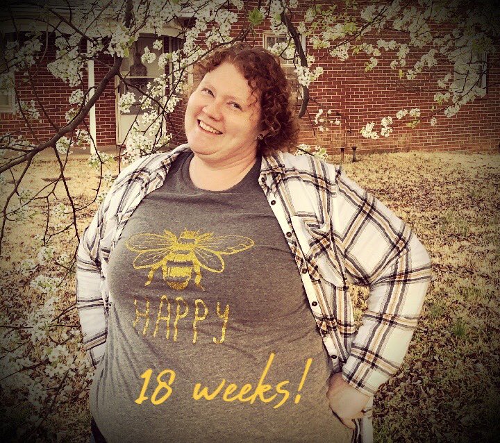 According to the app, Genevieve is the same size as the red stapler from Office Space. I can now legit say “My red stapler!” 🤣 Such a beautiful day.... 🐝 Happy!