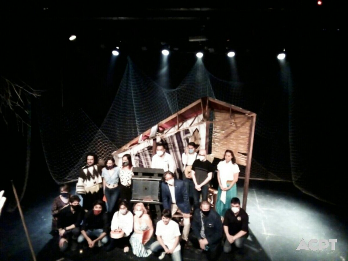 #ACPT 

Décimo aniversario de <a href="/CortejoAC/">Cortejo Producciones</a>, en las últimas ediciones de los Premios ACPT Cortejo obtuvo nominaciones por ASIMOV, La Última Palabra, Dogville, Salimos del Mar y Soñamos el Mundo y Tandas y Tundas que resultaron ganadores en el 2017 

1/2